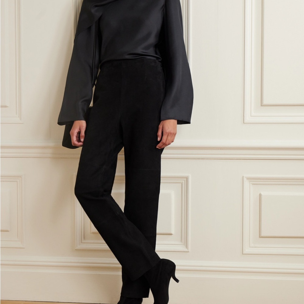 RÓHE
Suede straight-leg pants (goat leather)